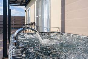 Ocean's Resort Villa Vorla