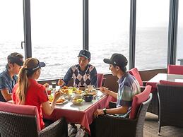 Ocean's Resort Villa Vorla