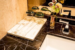 S.L.D-Yicen International Apartment Poly