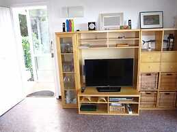 Apartment With sea Views in Llan?? - 1052