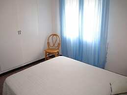 Apartment With sea Views in Llan?? - 1052