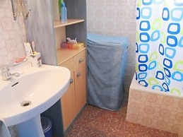 Apartment With sea Views in Llan?? - 1052