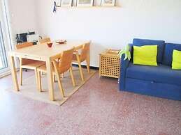 Apartment With sea Views in Llan?? - 1052