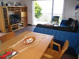 Apartment With sea Views in Llan?? - 1052