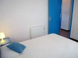 Apartment With sea Views in Llan?? - 1052