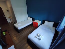 Thyme Xeriscape Hostel