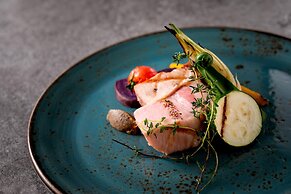 Iraph Sui, a Luxury Collection Hotel