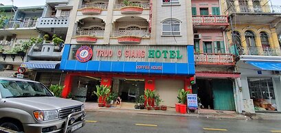 Truong Giang Hotel