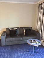 Bay City Motor Lodge