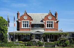 Bay City Motor Lodge