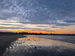 Bay City Motor Lodge