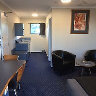 Bay City Motor Lodge