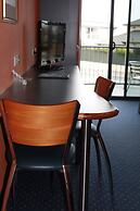 Bay City Motor Lodge