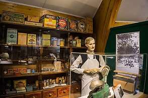 Bay City Motor Lodge