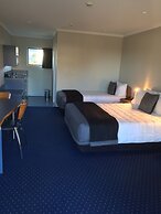 Bay City Motor Lodge