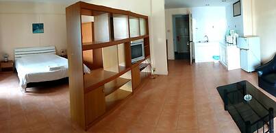 Walking Street Hostel by New Wave - Adults Only