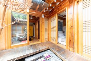 Open Real Luxury Korean Hanok