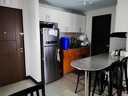 Cubao ManhattanHeights Unit 5H Tower C