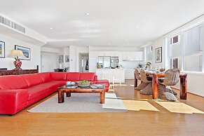 Southbound Escape at the Wharf