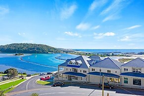 Southbound Escape at the Wharf