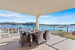 Southbound Escape at the Wharf