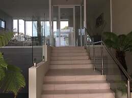 Southbound Escape at the Wharf