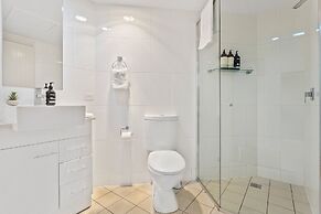 Southbound Escape at the Wharf