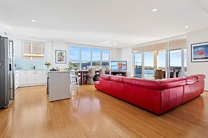 Southbound Escape at the Wharf