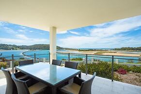 Southbound Escape at the Wharf