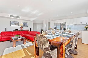 Southbound Escape at the Wharf