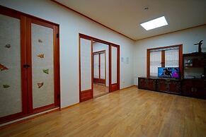 Hanok Hotel Dong Nak Won