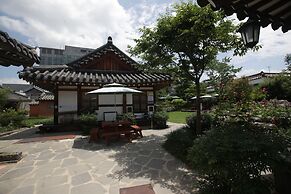 Hanok Hotel Dong Nak Won