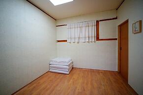 Hanok Hotel Dong Nak Won