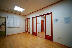 Hanok Hotel Dong Nak Won