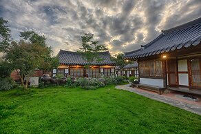 Hanok Hotel Dong Nak Won