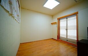 Hanok Hotel Dong Nak Won