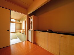 Yufuin Onsen Ryokan Mebaeso