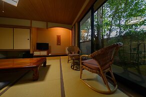 Yufuin Onsen Ryokan Mebaeso