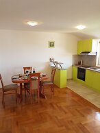 Apartments Dunja Malinska