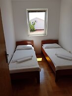 Apartments Dunja Malinska