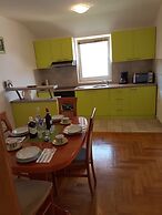 Apartments Dunja Malinska