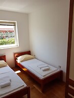 Apartments Dunja Malinska