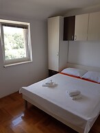 Apartments Dunja Malinska