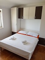 Apartments Dunja Malinska