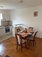 Apartments Dunja Malinska