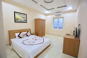 Ven Song Riverside Hotel