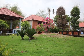 Ven Song Riverside Hotel