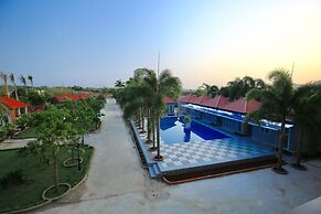 Ven Song Riverside Hotel