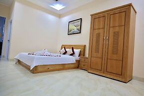 Ven Song Riverside Hotel