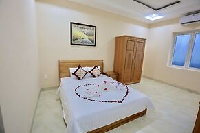 Ven Song Riverside Hotel